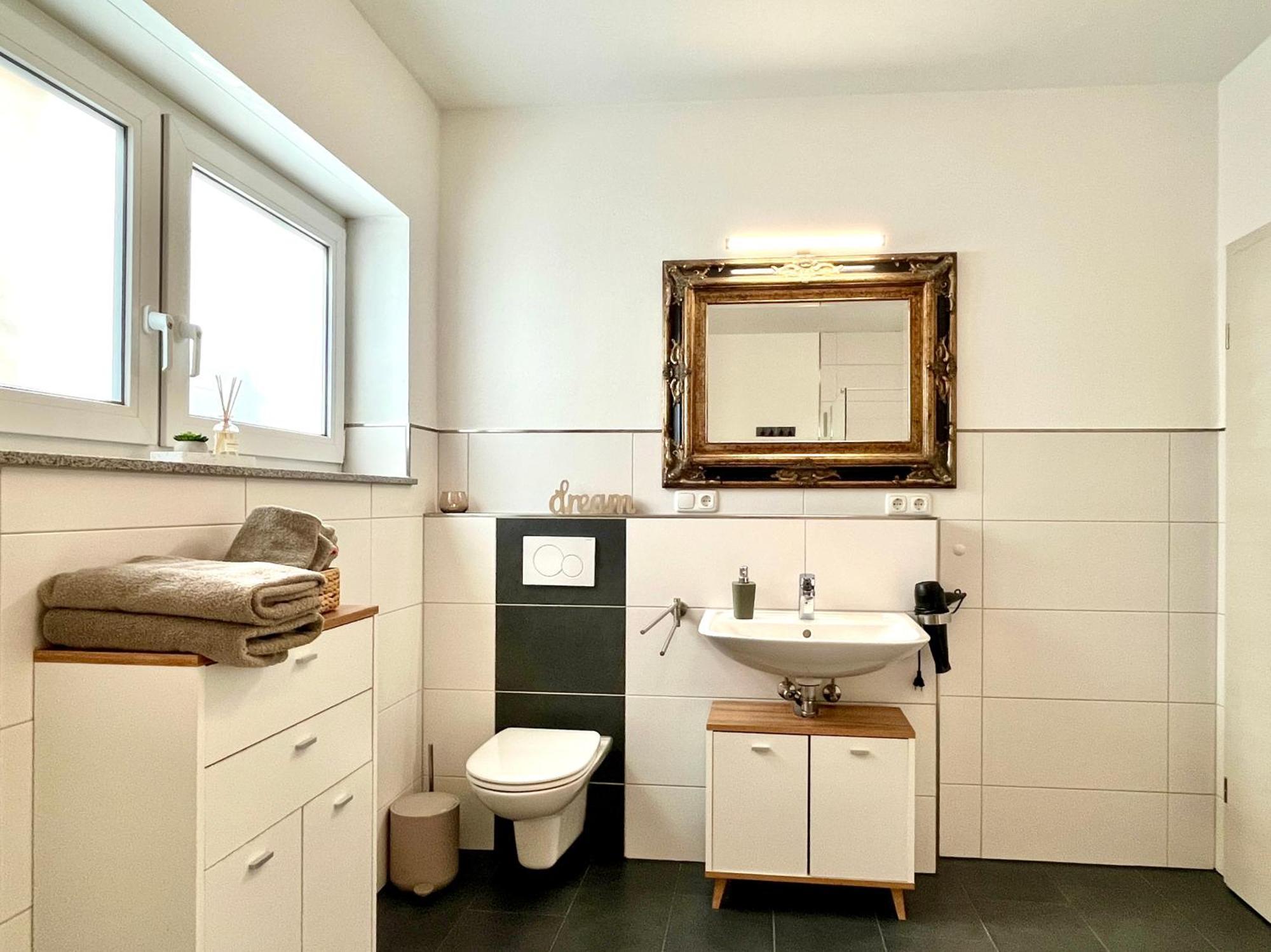 Ferienwohnung Moseltraum, 1-6 Pers, Mit 3 Schlafzimmer Und Panoramabalkon Müden Exteriör bild