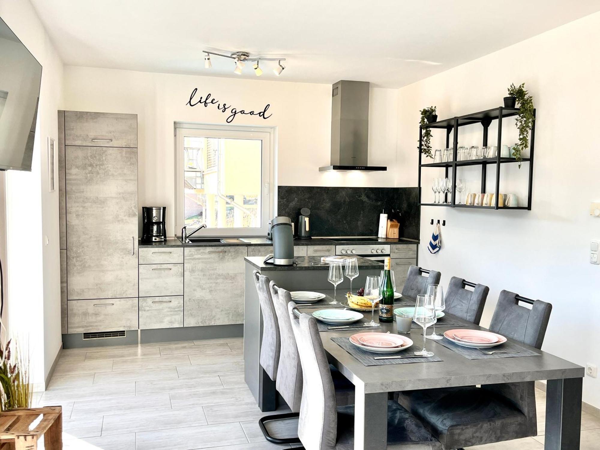 Ferienwohnung Moseltraum, 1-6 Pers, Mit 3 Schlafzimmer Und Panoramabalkon Müden Exteriör bild